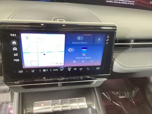 Used 2025 Lincoln Nautilus Reserve AWD/4WD image 28