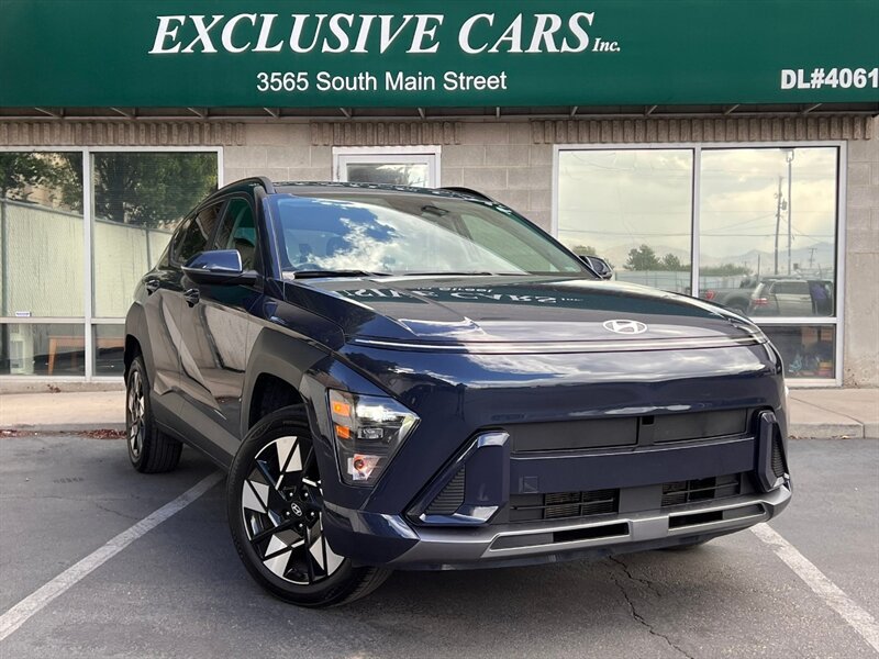 Used 2025 Hyundai Kona SEL AWD/4WD image 1