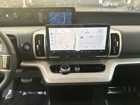 Certified 2025 Ford Expedition Max Active image 30