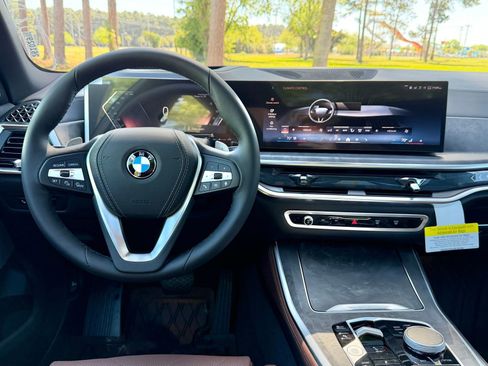 New 2026 BMW X5 xDrive40i w/ Climate Comfort Package AWD/4WD image 3