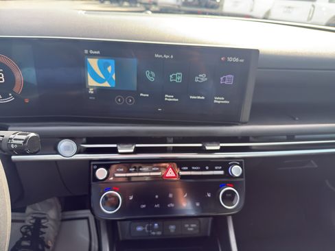 Used 2025 Hyundai Santa Cruz SEL FWD image 19