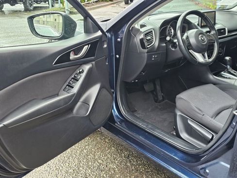 Used 2016 MAZDA MAZDA3 i Touring image 17