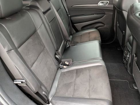 Used 2020 Jeep Grand Cherokee Altitude AWD/4WD image 25