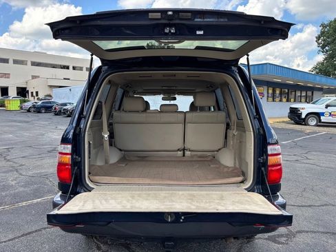 Used 2004 Toyota Land Cruiser w/ Convenience Pkg AWD/4WD image 11