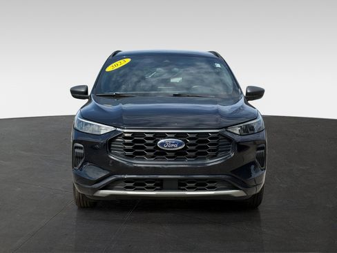 Used 2023 Ford Escape ST-Line FWD image 2