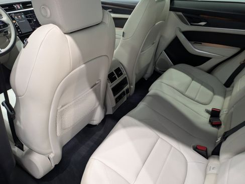 New 2026 Jaguar F-PACE R-Dynamic S image 12