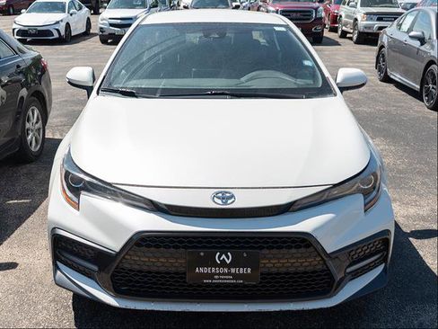 Used 2020 Toyota Corolla SE FWD image 3