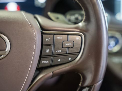 Used 2019 Lexus LS 500h 500h Base w/ Luxury Package image 29