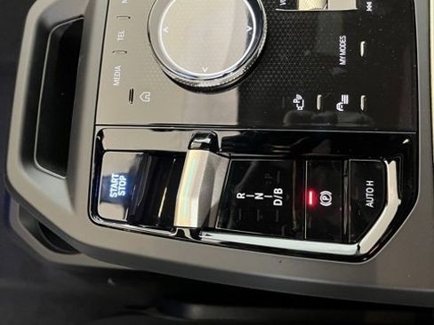 New 2026 BMW iX xDrive60 w/ Premium Package image 13