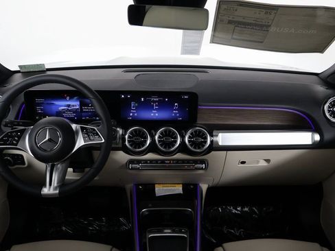 New 2026 Mercedes-Benz GLB 250 image 4