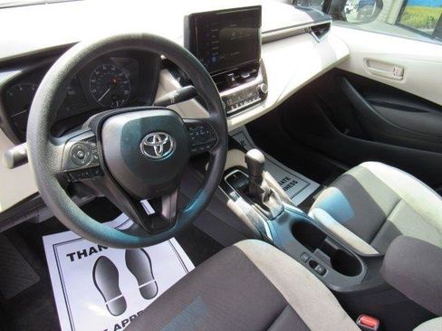 Used 2025 Toyota Corolla LE FWD image 14