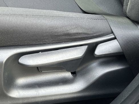 Used 2023 Toyota Corolla Cross LE image 28