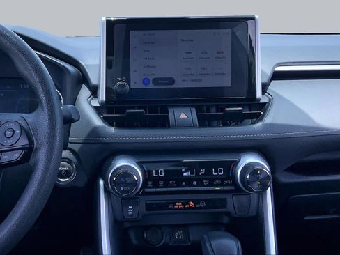 Used 2025 Toyota RAV4 XLE AWD/4WD image 7