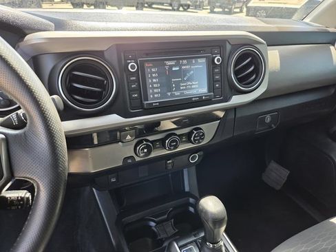 Used 2017 Toyota Tacoma SR5 w/ Tow Package RWD image 7
