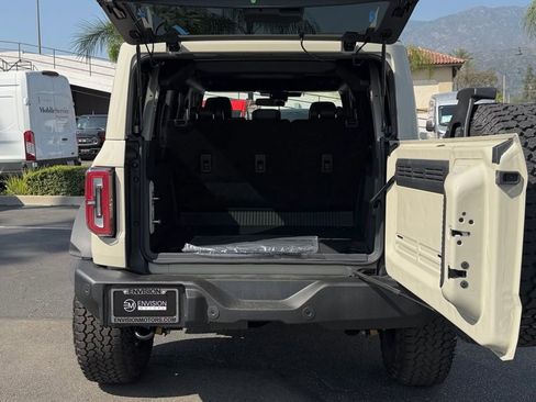 New 2026 Ford Bronco Outer Banks w/ Sasquatch Package AWD/4WD image 11