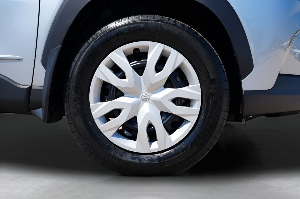 Used 2023 Toyota Corolla Cross L AWD/4WD image 9