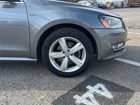 Used 2015 Volkswagen Passat 1.8T Limited Edition image 25