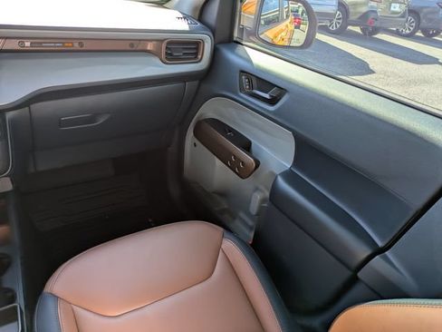 Certified 2023 Ford Maverick Lariat w/ Lariat Luxury Package FWD image 17