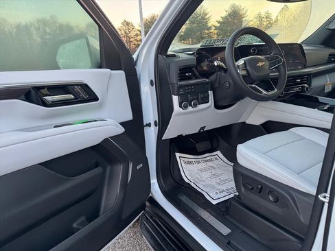 New 2026 Chevrolet Tahoe Premier w/ Sun And Tow Package image 14