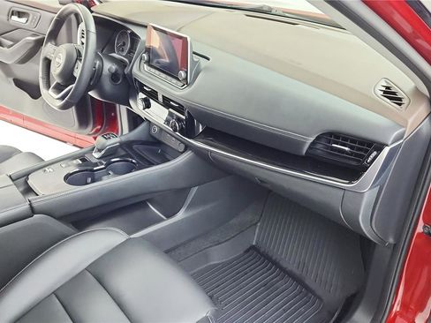 Used 2023 Nissan Rogue SL image 32
