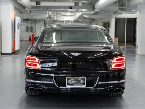 Used 2023 Bentley Flying Spur V8 image 4