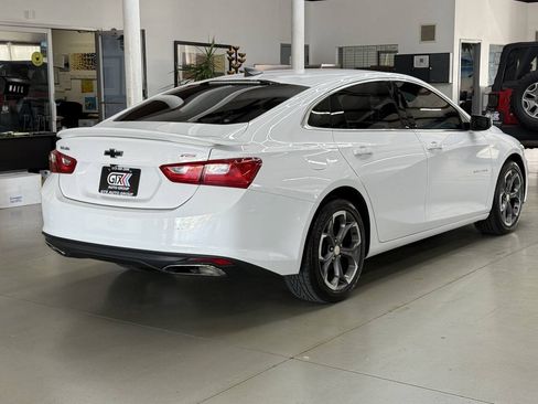 Used 2019 Chevrolet Malibu RS FWD image 2