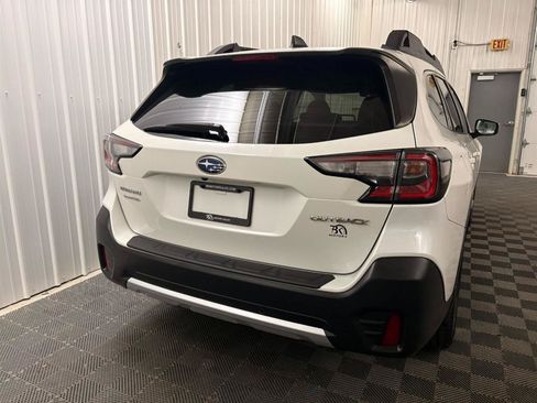 Used 2020 Subaru Outback Limited w/ Popular Package #2 AWD/4WD image 5