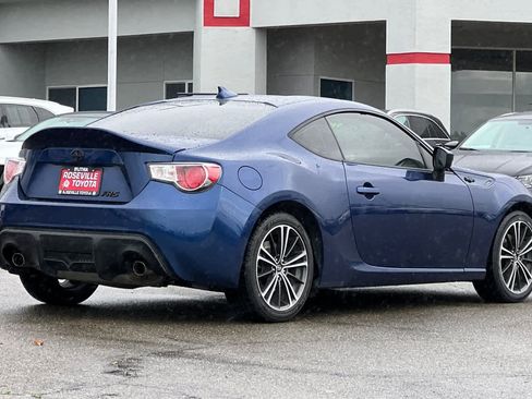 Used 2013 Scion FR-S image 2