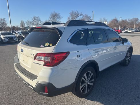 Used 2018 Subaru Outback 2.5i Limited w/ Popular Package #2 image 5