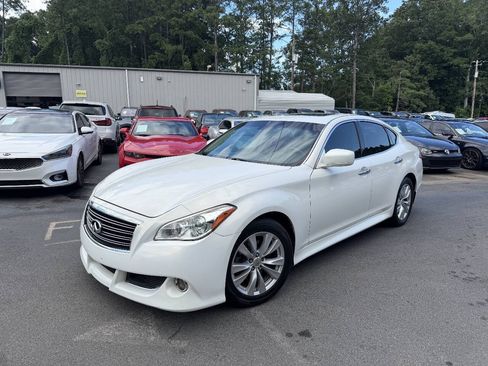 Used 2011 INFINITI M37 w/ Deluxe Touring Pkg RWD image 1