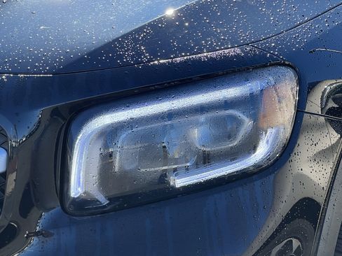 Used 2023 Mercedes-Benz GLB 250 image 7