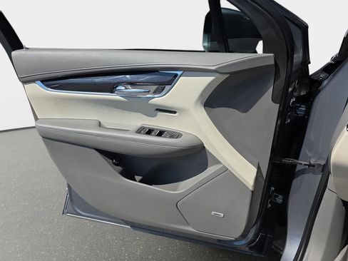 Used 2020 Cadillac XT6 Premium Luxury FWD image 25