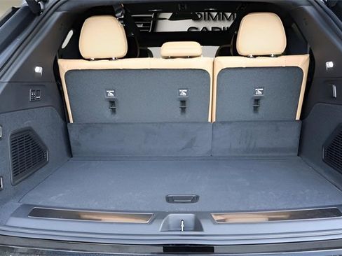 New 2025 Cadillac Escalade IQ Luxury 2 image 28