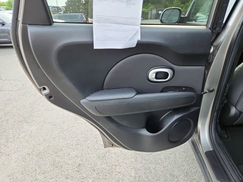 Used 2015 Kia Soul FWD image 27