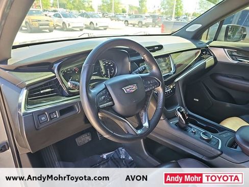 Used 2022 Cadillac XT6 Premium Luxury AWD/4WD image 9