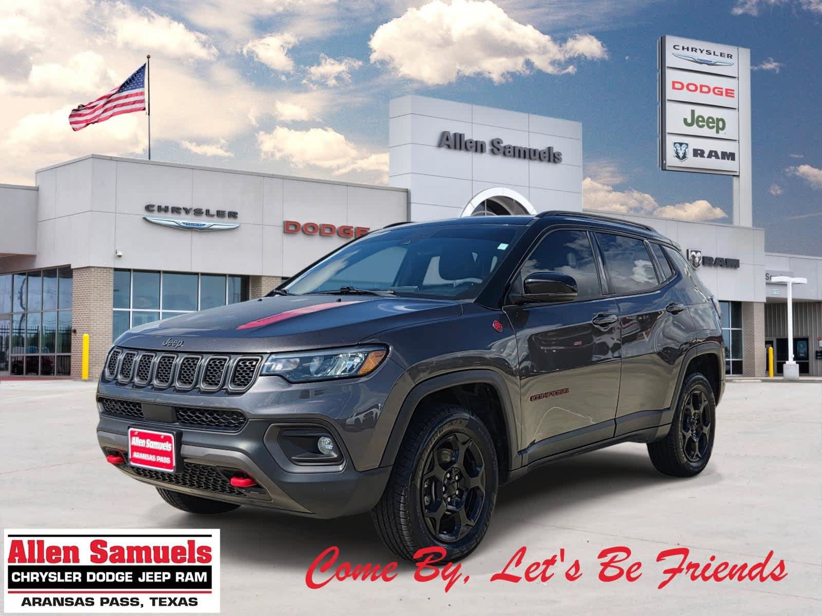 Used 2023 Jeep Compass Trailhawk AWD/4WD image 1