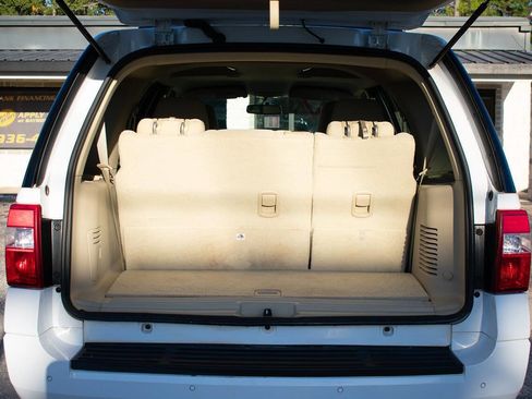 Used 2017 Ford Expedition XLT image 34