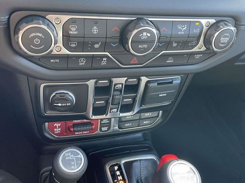 New 2026 Jeep Gladiator Rubicon AWD/4WD image 20