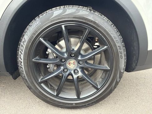 Used 2020 Porsche Cayenne AWD/4WD image 34