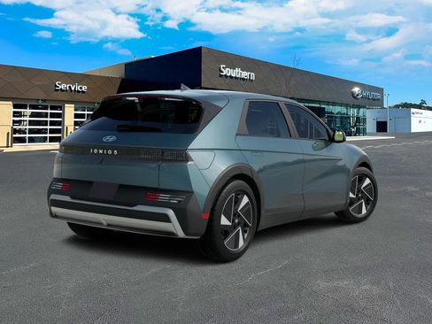 New 2026 Hyundai Ioniq 5 SE image 5