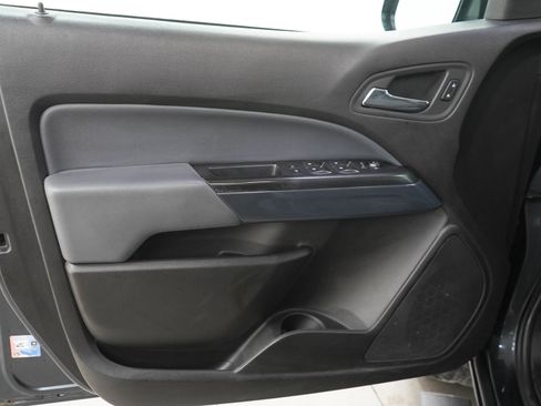 Used 2016 Chevrolet Colorado Z71 AWD/4WD image 21