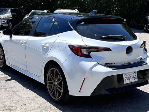 Used 2025 Toyota Corolla Hatchback w/ SE Package FWD image 6