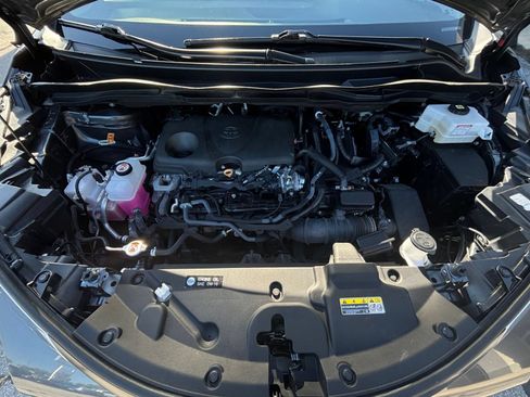 Used 2025 Toyota Sienna XLE FWD image 36