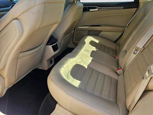 Used 2013 Ford Fusion SE FWD image 17