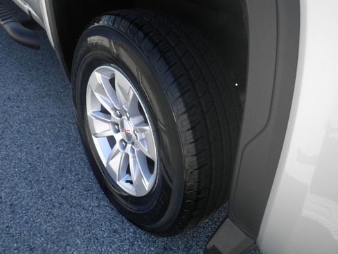 Used 2019 GMC Sierra 1500 SLE w/ SLE Value Package AWD/4WD image 14