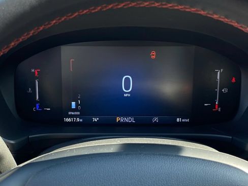Used 2025 Ford Escape ST-Line FWD image 16