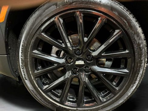 Used 2023 Cadillac XT4 Luxury w/ LPO, Onyx Lite Package image 31