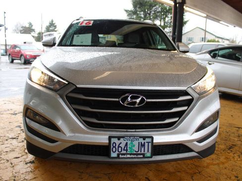 Used 2016 Hyundai Tucson Sport image 2