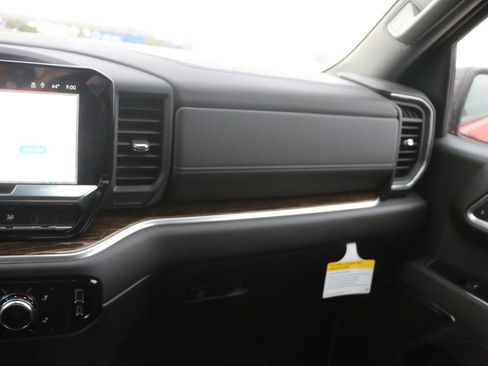 New 2026 GMC Sierra 1500 Elevation w/ LPO, Elevation Black Package image 27