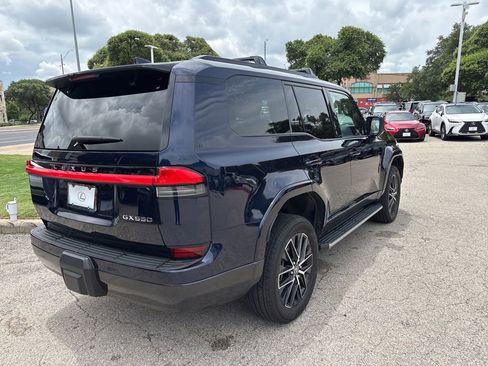 Used 2025 Lexus GX 550 w/ Accessory Package (2T) AWD/4WD image 5